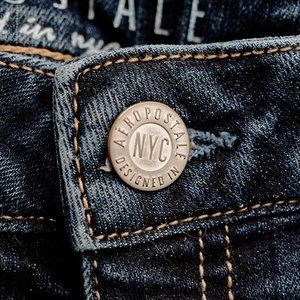 Aeropostale Skinny Jeans with real pockets!! Size 4R Waist 28" Inseam 29.5"